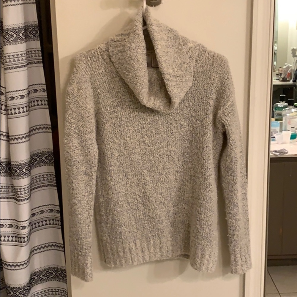 Black and cream chunky sweater